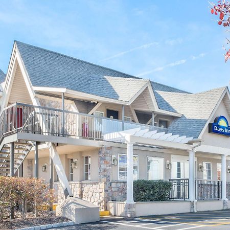 Days Inn By Wyndham Springfield/Phil.Intl Airport Dış mekan fotoğraf